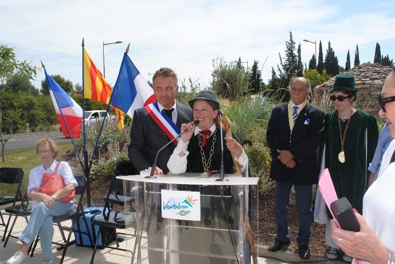 Inauguration d'un rond-point Michel Home à Velaux