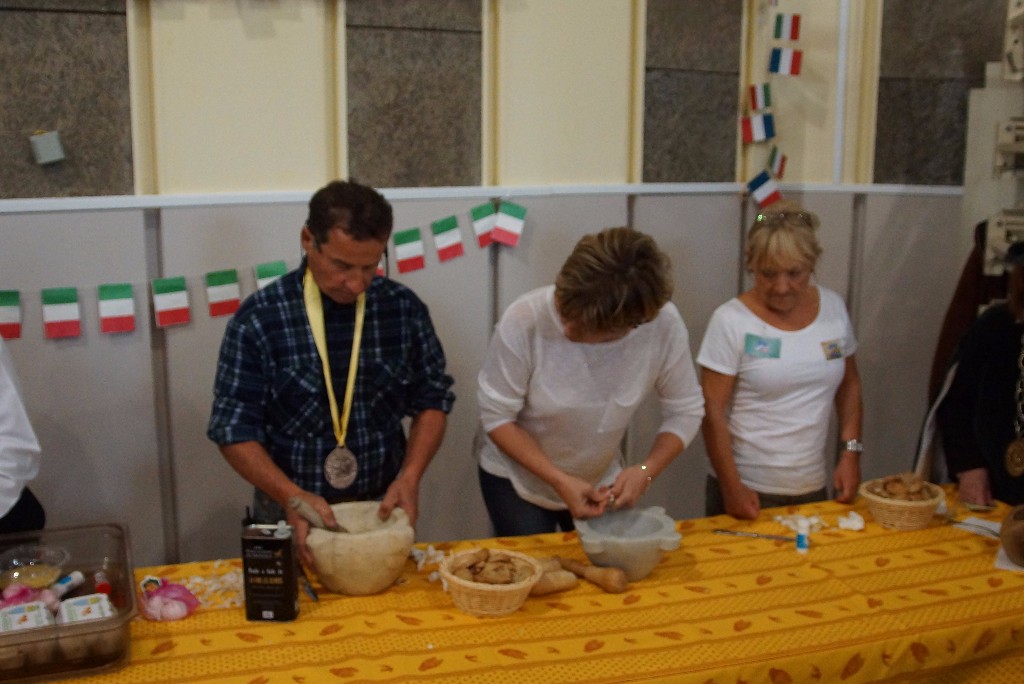 Fête de l'Olive et du Vin du 18 Octobre 2015 à La Fare Les Oliviers