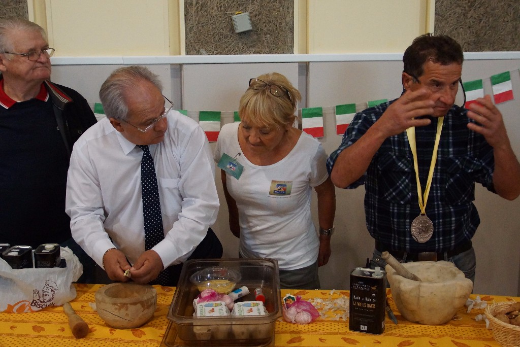 Fête de l'Olive et du Vin du 18 Octobre 2015 à La Fare Les Oliviers
