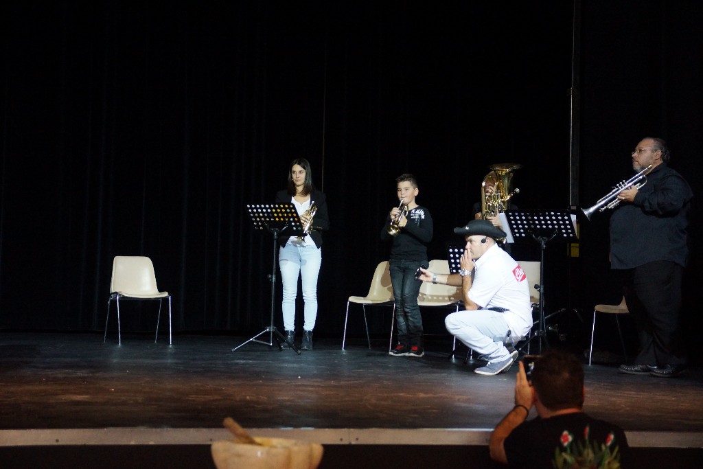 Fête de l'Olive et du Vin du 18 Octobre 2015 à La Fare Les Oliviers