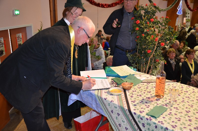 La confrérie à Pelissanne à l'occasion de la fête de la truffe.