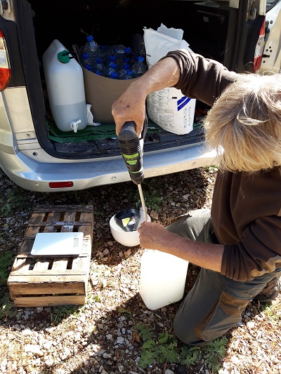 Installation de pièges à mouches